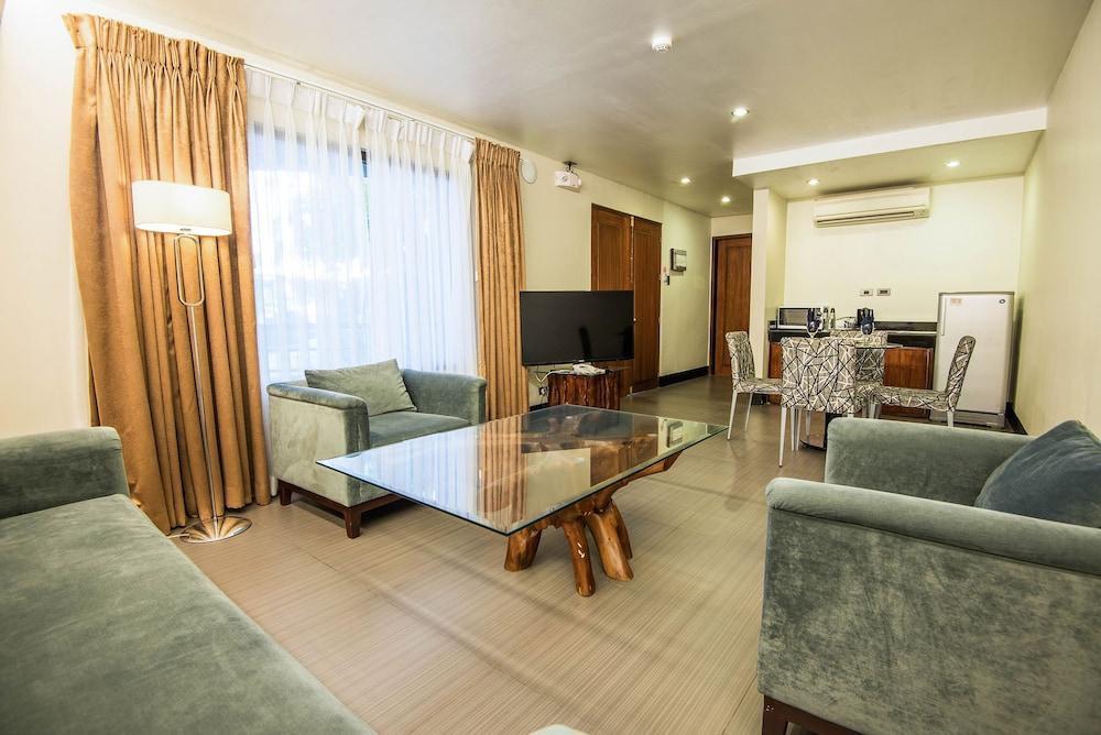 Ariana Hotel Dipolog Ngoại thất bức ảnh