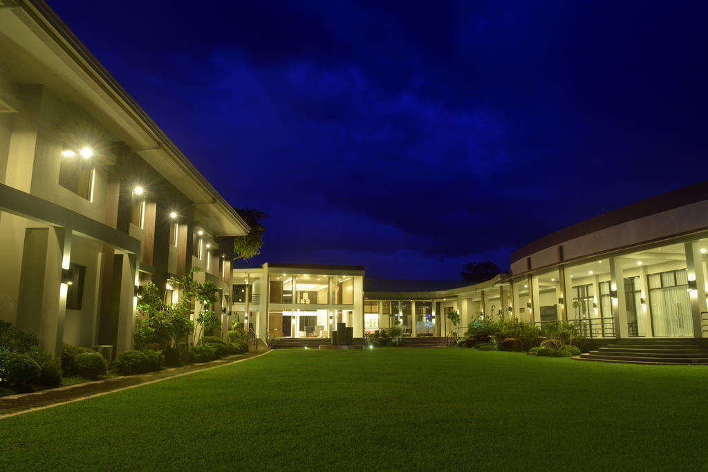 Ariana Hotel Dipolog Ngoại thất bức ảnh